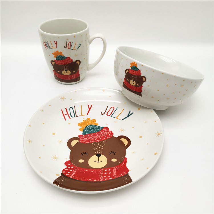 jolly dinnerware.jpg