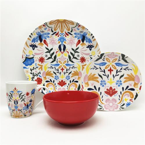 Elevate Dining with Our Vibrant Porcelain Dinnerware!
