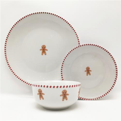 Spice Up Your Christmas with Our Gingerbread-Inspired Porcelain Dinnerware!