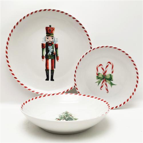 Unwrap the Magic of Christmas with Our Porcelain Dinnerware!
